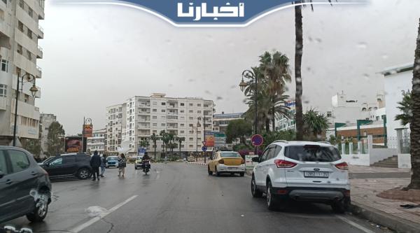 رياح قوية محملة بغبار وأمطار خفيفة تصل مدينة تطوان